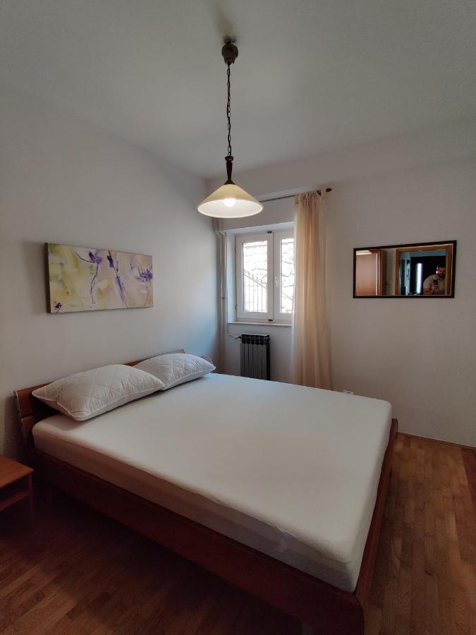 Biuk Apartments Novi Vinodolski Buitenkant foto