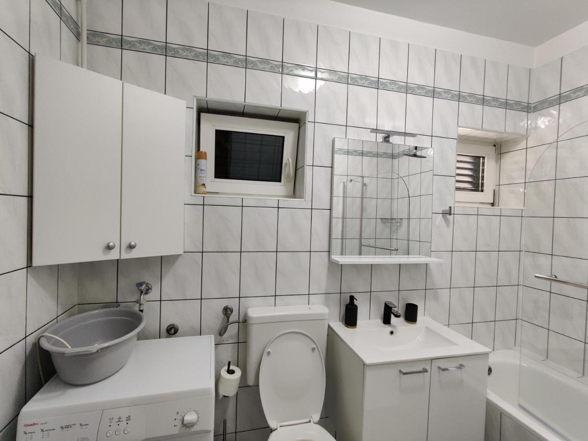 Biuk Apartments Novi Vinodolski Buitenkant foto