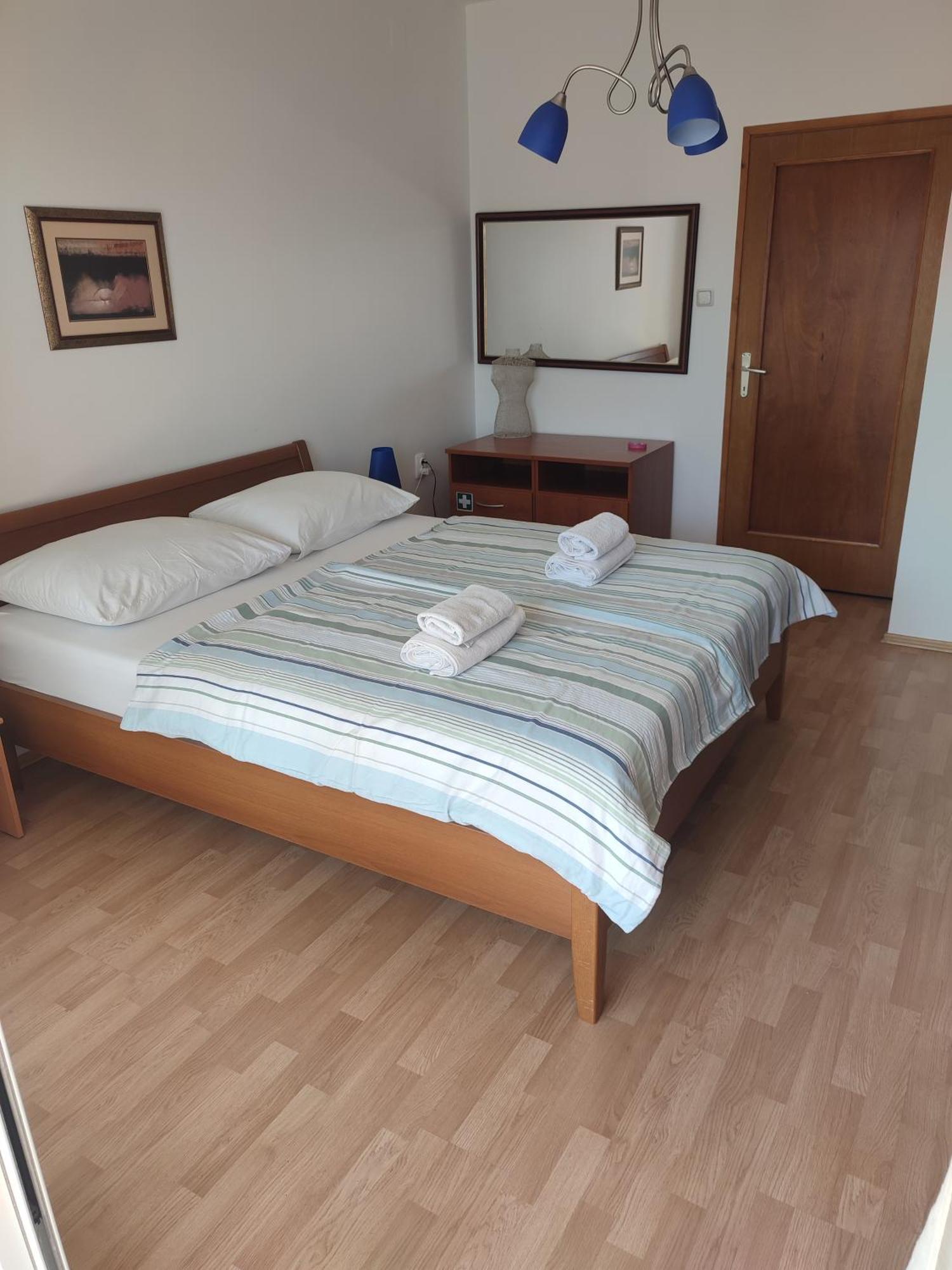 Biuk Apartments Novi Vinodolski Buitenkant foto