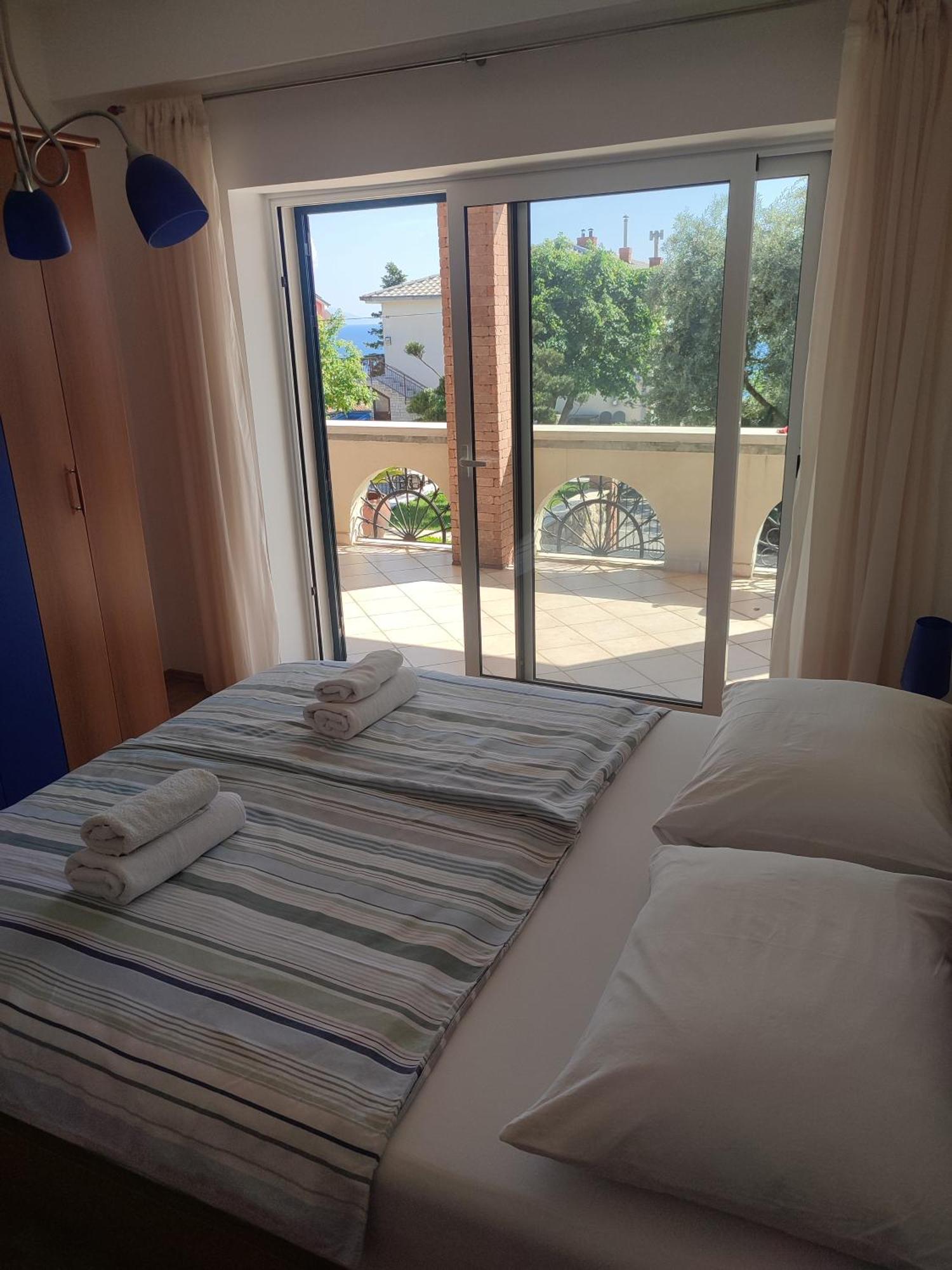 Biuk Apartments Novi Vinodolski Buitenkant foto