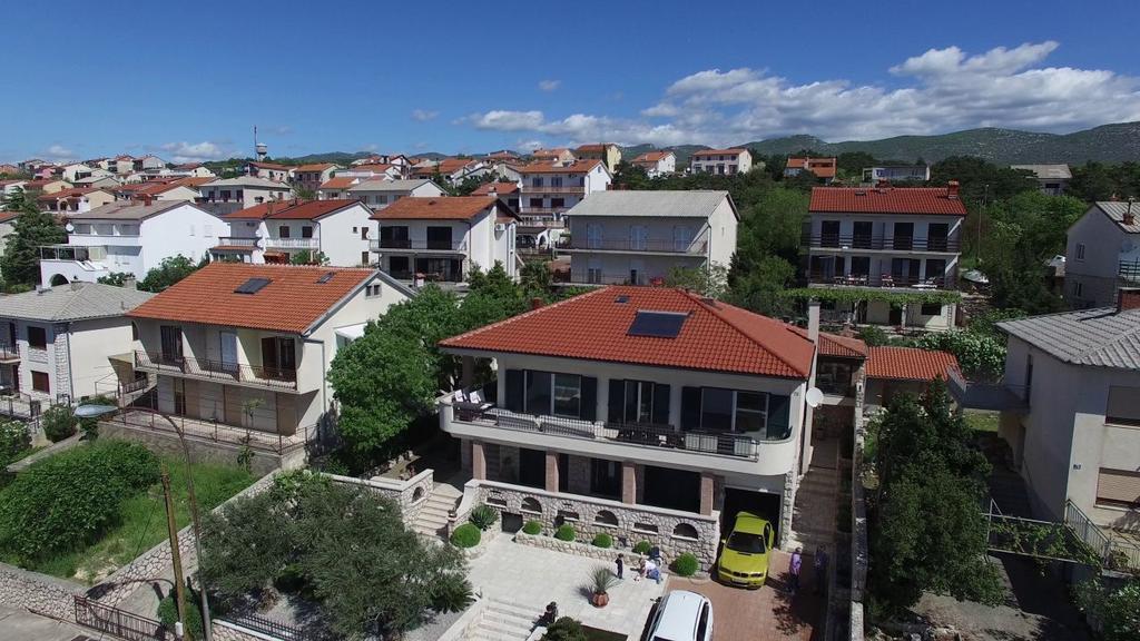 Biuk Apartments Novi Vinodolski Buitenkant foto